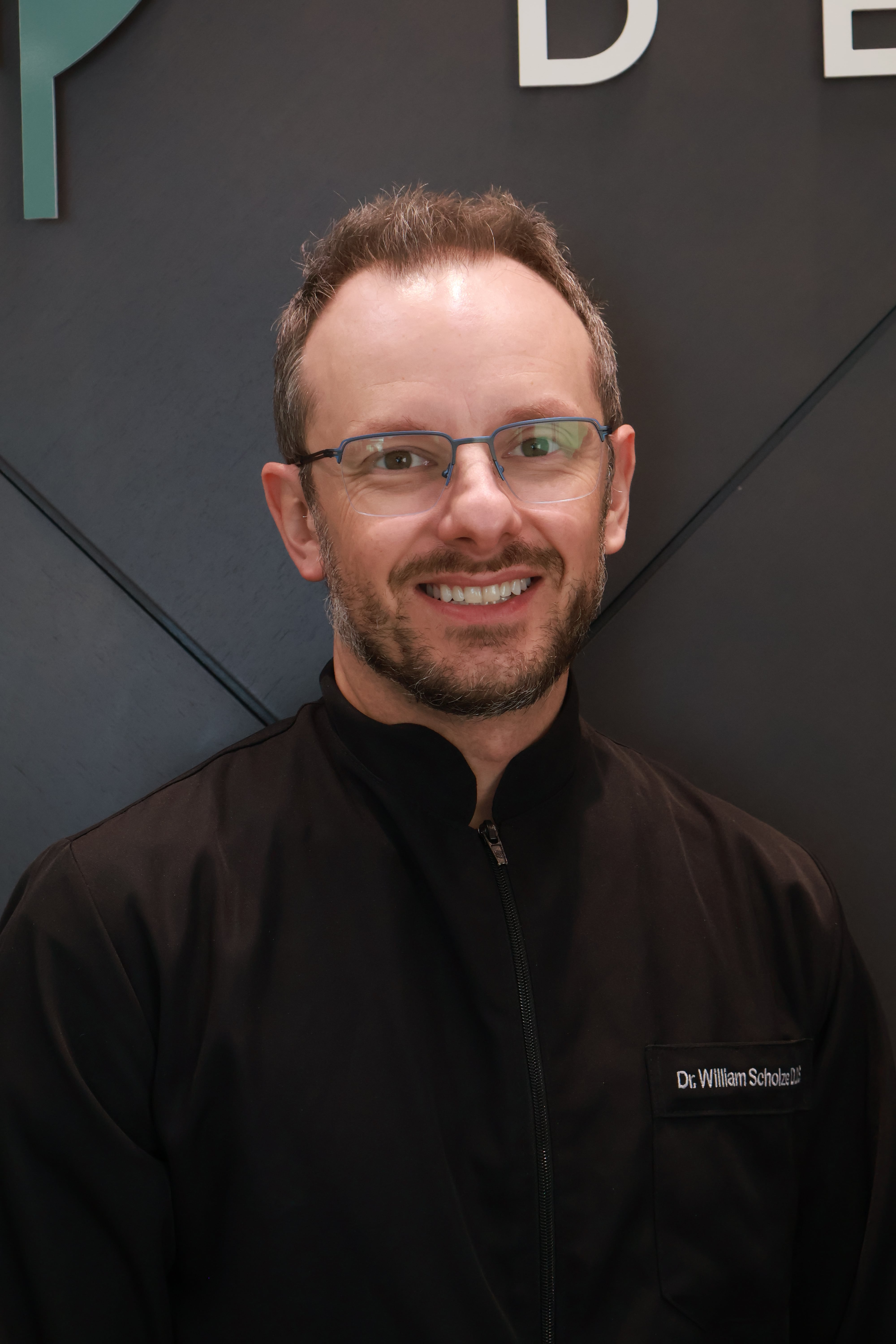 Dr. William Scholze